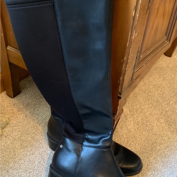 Women's Size 7.5 Dana Buchman Black Leather Boots - Picture 4 of 13